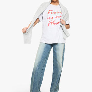 Camiseta de Mujer al por Mayor, Cómoda, Elegante, Corte Regular, Manga Corta, Casual, Diseño Sólido, Tallas Grandes, Decoración con Logotipo, Estilo Urbano - Product Image 5