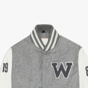 Chaqueta Varsity Gris para Hombre, Estilo Preppy, Lana y Acrílico, Letra W Bordada en la Parte Delantera, Cuello Camisero, Corte Regular, Otoño - Product Image 3