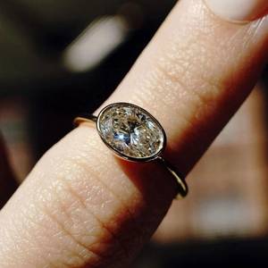Bague de fiançailles Gemver pour femme en or jaune 14 carats avec diamant de laboratoire, sertissage clos, 2 carats, taille poire, couleur F, clarté VS1, IGI - Product Image 2