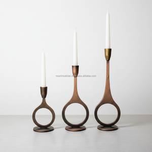 เชิงเทียนโลหะอลูมิเนียมน้ำหนักเบาสไตล์มินิมอลที่ทันสมัยสำหรับห้องนั่งเล่นชิ้นกลางส่งออกจำนวนมาก - Product Image 1