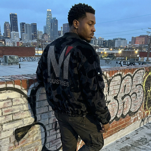 เสื้อแจ็คเก็ตผู้ชายลายพรางสไตล์ทหาร แบรนด์ MALUZA INDUSTRIES  มีกระเป๋าหลายช่อง เหมาะสำหรับใส่เดินเล่นในเมือง หรือกิจกรรมกลางแจ้ง - Product Image 6