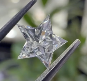Diamante Cultivado en Laboratorio con Corte en Forma de Estrella RAAMAA, Color D, Corte Personalizado Fancy Teeth, Certificado por Terceros, para Joyería Solitaria - Product Image 1