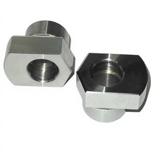 Bouchons hexagonaux usinés, entretoises à bride (parfois également appelées bouchons de fixation hexagonaux ou bouchons à épaule) - Product Image 1