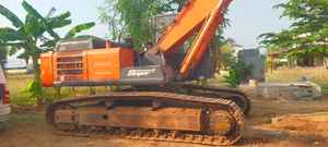 Excavadora Usada de Alta Calidad Tipo Retroexcavadora para Proyectos de Construcción de Carreteras, Maquinaria Rentable - Product Image 2