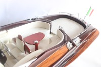 RIVA RAMA 44 PURPLE PAINTED Maquette de bateau à moteur en bois italien fait main, édition de luxe pour la décoration de la maison ou comme cadeau d'affaires