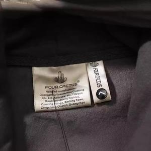 เสื้อฮู้ดรอยัลฟรอสต์ – ชุดกันหนาวระดับพรีเมียมสุดหรู - Product Image 4