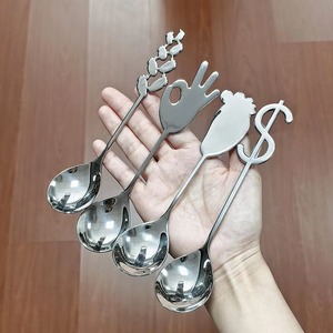 ชุดช้อนส้อมสแตนเลสคุณภาพสูงสำหรับใช้งานในครัวระยะยาว ออกแบบมาเพื่อความสะดวก ทนทาน และมีสไตล์ - Product Image 3