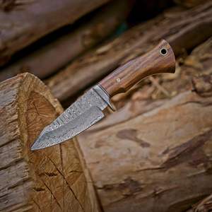 มีดล่าสัตว์เหล็กดามัสกัสทำมือ ด้ามไม้ปักก้า ขอบมีดเฉียง รับผลิตแบบ DIY OEM ODM OBM สำหรับใช้ในชีวิตประจำวัน ตั้งแคมป์ และกิจกรรมกลางแจ้ง - Product Image 2