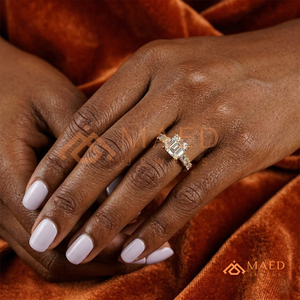 แหวนแต่งงานเพชรทรงมรกตทองคำ 14K สุดหรู พร้อมวงแหวนแบบ Eternity เต็มวง และดีไซน์ Halo ซ่อนสำหรับผู้หญิง - Product Image 4