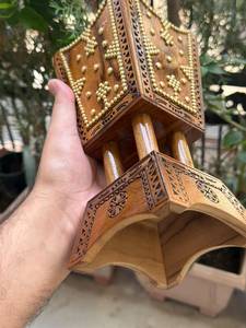 Nouveau brûleur à bakhoor artisanal en bois coloré à motif, pour mariage, usage religieux, parfum aromatique, brûleur d'encens en bois durable, support pour bâtonnets d'encens - Product Image 1