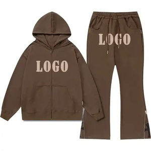 Ensemble de survêtement pour homme avec impression DTG personnalisée, bandes réfléchissantes sur les côtés, sweat-shirt à fermeture éclair et pantalon de survêtement évasé - Product Image 2