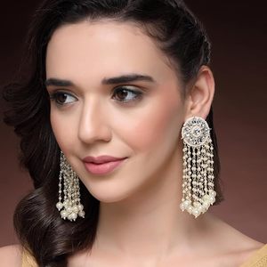Pendientes Kashmiríes de Lujo Chapados en Oro para Mujer |   Pendientes Étnicos Tradicionales con Piedra Verde y Borlas de Perlas |   Nupcial - Product Image 4