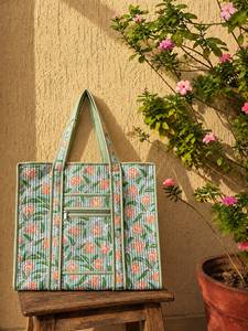 Sac fourre-tout matelassé en coton imprimé à la main pour femme, tendance, lavable, magnifique accessoire de shopping - Product Image 6