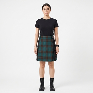 Kilt utilitaire écossais pour femme, motif tartan marron-vert sarcelle, poches cargo, bretelles à boucles réglables, style écossais, vêtements de travail personnalisés et tendance - Product Image 1