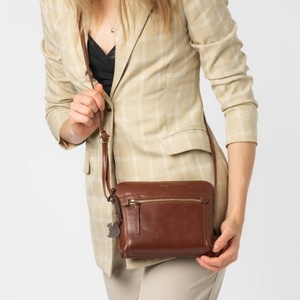 Sac bandoulière en cuir marron pour femme, sac de poitrine tendance personnalisé avec sangle réglable, poche avant zippée, style minimaliste - Product Image 3