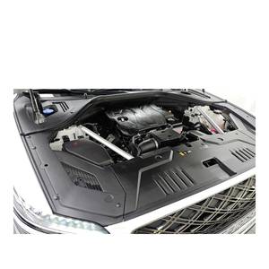 Genesis GV70 2024 2.5T Gasolina 2WD 16,833 km Caja de Cambios Automática Asientos de Cuero Volante a la Izquierda con Cámara Trasera - Product Image 6