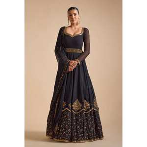 Robes de soirée pour les fêtes, robe et dupatta avec des travaux complexes de broderie et de sequins pour un look spectaculaire - Product Image 5