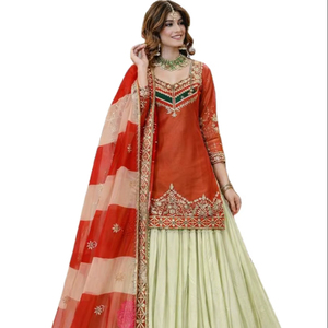 Nuevo Conjunto de Salwar Kameez de Seda de Tres Piezas, Diseño Moderno 2026, Hecho a Mano en India, Ligero, para Mujer, Ideal para Fiestas - Product Image 1