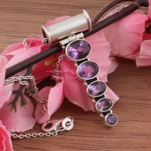 Colgante Vintage de Amatista Natural con Corte Ovalado y Engaste en Bisel, Plata de Ley 925 Bañada en Platino, Joyería Fina Unisex - Product Image 3