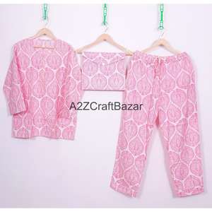 Ensemble de pyjama pour femmes en coton 100% imprimé sur mesure, vêtements de nuit romantiques été/hiver, vêtements de détente confortables avec robe de nuit élégante - Product Image 1