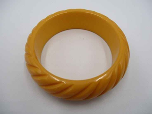 Bracelet jonc en résine coloré, bracelet empilable en résine, bijoux de mode bohèmes uniques et exclusifs de créateur - Product Image 2