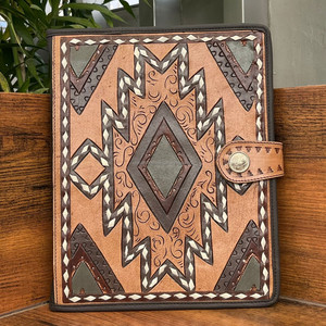 Carpeta de 3 anillas de cuero con herramientas de mano duraderas personalizadas Premium 2025, cubiertas para planificador de viaje, carpeta A4 con bolsillos con cremallera - Product Image 2