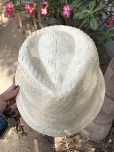 Sombrero de sol de rafia tejida OEM, corona redonda, sombrero de playa, etiqueta personalizada, unisex, ajustable, para primavera, verano, uso diario, excursiones, actividades al aire libre, regalo. - Product Image 2