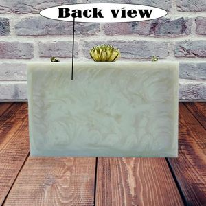 Pochette de mariée en résine pour femme, sac à bandoulière élégant en résine marbrée blanche avec pierres, design de créateur, avec poche, pour mariage - Product Image 4