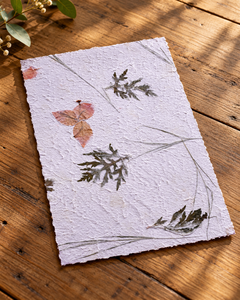 Hojas de Papel Botánico Hechas a Mano de Lujo con Hojas Prensadas Reales y Textura Floral para Invitaciones de Boda y Empaque de Regalos - Product Image 3