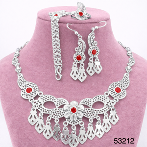 MOLL JEWELLERS - Cadena de Eslabones con Diseño de Hojas, Chapada en Oro, con Circonitas Naturales, para Mujer, Elegante y Moderna, Certificada por Terceros - Product Image 1