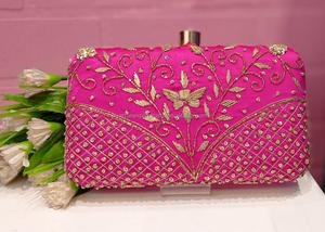 กระเป๋าคลัทช์งานแต่งงาน/งานกลางคืน ผ้าซาตินพิมพ์ลายดอกไม้ลายนูนหลากสี งานแฮนด์เมดสุดหรู พร้อมสายโซ่โลหะประดับลูกปัด สำหรับผู้หญิง - Product Image 3