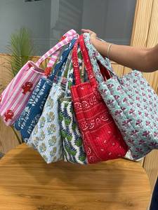 Mini Bolso Tote de Algodón Acolchado, Bolso de Mano con Parte Superior Abierta, Estampado Floral, Ligero, Reutilizable, Bolso de Compras Hecho a Mano, Bolso para Uso Diario - Product Image 2