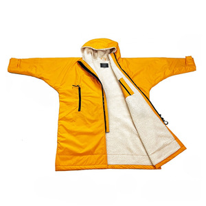 Impermeable Personalizado de Fábrica OEM, Chaqueta de Lluvia Larga con Capucha para Hombre y Mujer, a la Moda, con Personalización - Product Image 1