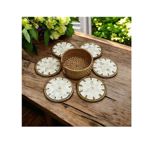 Sous-verres artisanaux créatifs multicolores et design en rotin naturel et nacre, articles de table artisanaux - Product Image 3