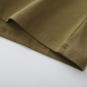 T-shirt personnalisé pour homme en coton 100% vert olive, col rond, manches courtes, haut d'été |   Coupe classique, écologique et respirant - Product Image 5