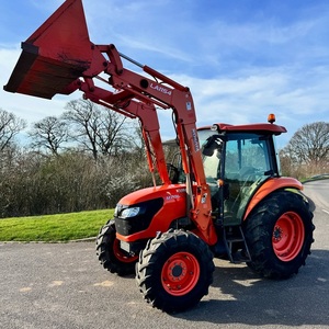 รถแทรกเตอร์ขนาดเล็ก Kubota M7060 ขับเคลื่อน 4 ล้อ เครื่องยนต์ 20 แรงม้า พร้อมปั๊ม 40 แรงม้า ชุดเกียร์ และชิ้นส่วนลูกปืน - Product Image 2