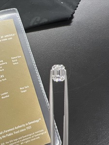 Diamant de laboratoire taille émeraude, pierre non montée, certifié IGI, VVS2, blanc, pour la fabrication de bijoux - Product Image 5
