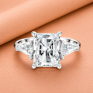 Bague solitaire en diamant de laboratoire taille radiant 4 carats, la plus vendue, sertie à griffes, en or massif 14 carats, plaqué rhodium de luxe, pour femme - Product Image 3