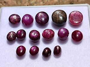 Cabochon de rubis étoilé naturel de qualité supérieure, taille ovale ronde, prix d'usine pour montures de bagues personnalisées - Product Image 1