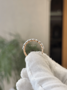 Bague demi-éternité en or massif 14 carats avec diamant de laboratoire raffiné taille ovale 1,80 carat VVS VS EF – Choix de luxe pour anniversaire - Product Image 4