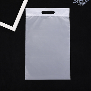 Bolsa de Embalaje Personalizada de PVC Reciclable, Transparente Esmerilada, con Cierre, Tamaño Personalizado, Venta al Por Mayor - Product Image 6