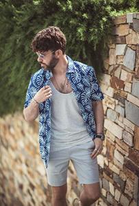 Camisa de Manga Corta para Hombre, Estampado Floral Tropical Hawaiano, Casual de Playa, con Botones, para Vacaciones de Verano, Colorida, de Algodón - Product Image 3