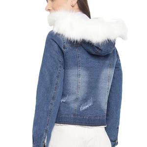 Meilleure veste en jean élégante pour femme avec col et manches en fourrure rabattables, couleur délavée, style déchiré, doublure en coton et nylon, 2026 - Product Image 5