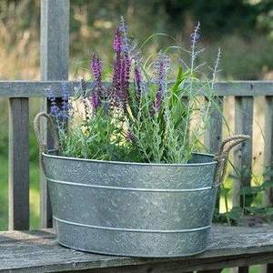 Jardinière galvanisée en profondeur avec une construction robuste, idéale pour les arbustes, les arbres, les fleurs et le jardinage potager - Product Image 1