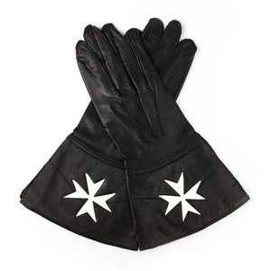 Ensemble complet de régalia des Chevaliers de Malte : manteau, tunique, casque, épée, ceinture, gants, insigne, tenue de cérémonie complète - Product Image 6
