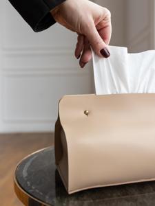 Boîte à mouchoirs de luxe en cuir anti-odeur, étui porte-serviettes avec fermeture à bouton, pliable, anti-poussière, portable, simple et décontracté pour hôtels - Product Image 4