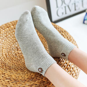 Chaussettes d'hiver décontractées unisexes personnalisées 2026, 100 % coton, antibactériennes, séchage rapide, motif dessin animé, service OEM - Product Image 5