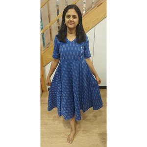 ชุดเดรสผ้าคอตตอนแท้สีน้ำเงินบานหนึ่งชิ้น - Product Image 1