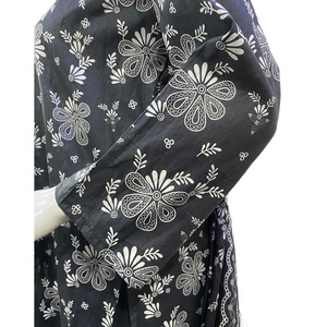 Magnifique ensemble imprimé en tissu lawn avec dupatta, tenue pakistanaise 3 pièces pour femme, légère et confortable, idéale pour l'été - Product Image 5