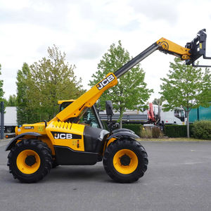 รถยกเทเลสโคปิค JCB รุ่น 526-56 คุณภาพดีที่สุด — 5.6 ม. — 2,600 กก. - Product Image 1